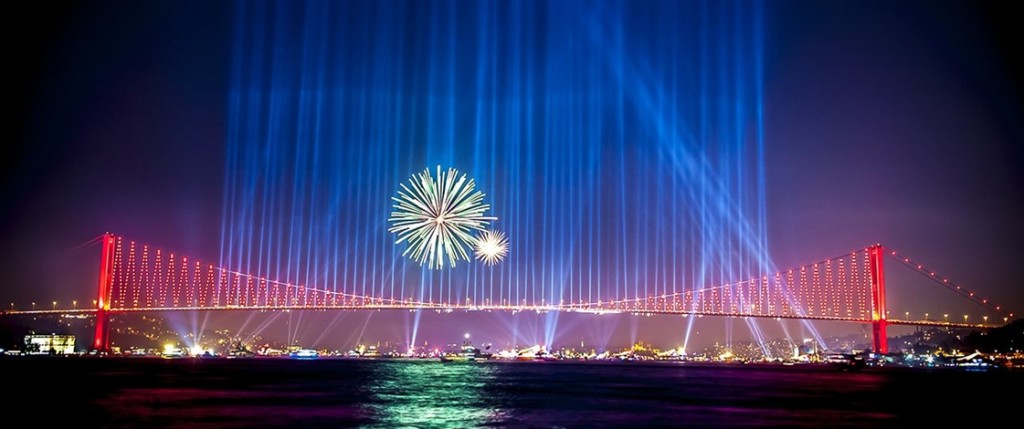 istanbul-fireworks-new-year-big